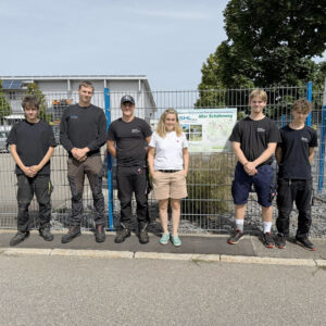Azubis und Studierende der SHL AG Böttingen mit Donaubergland-Vertreterin. © SHL AG