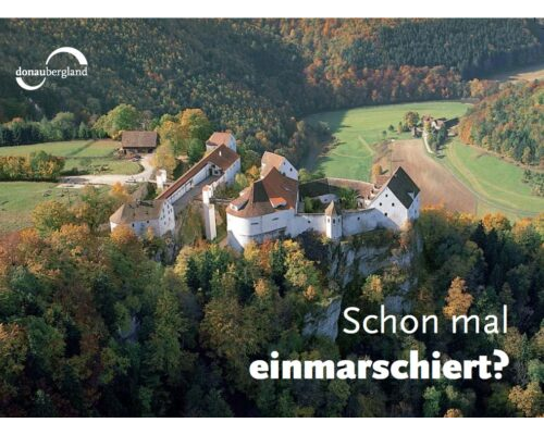 Donaubergland Postkartenmotiv mit Blick auf Burg Wildenstein von oben.